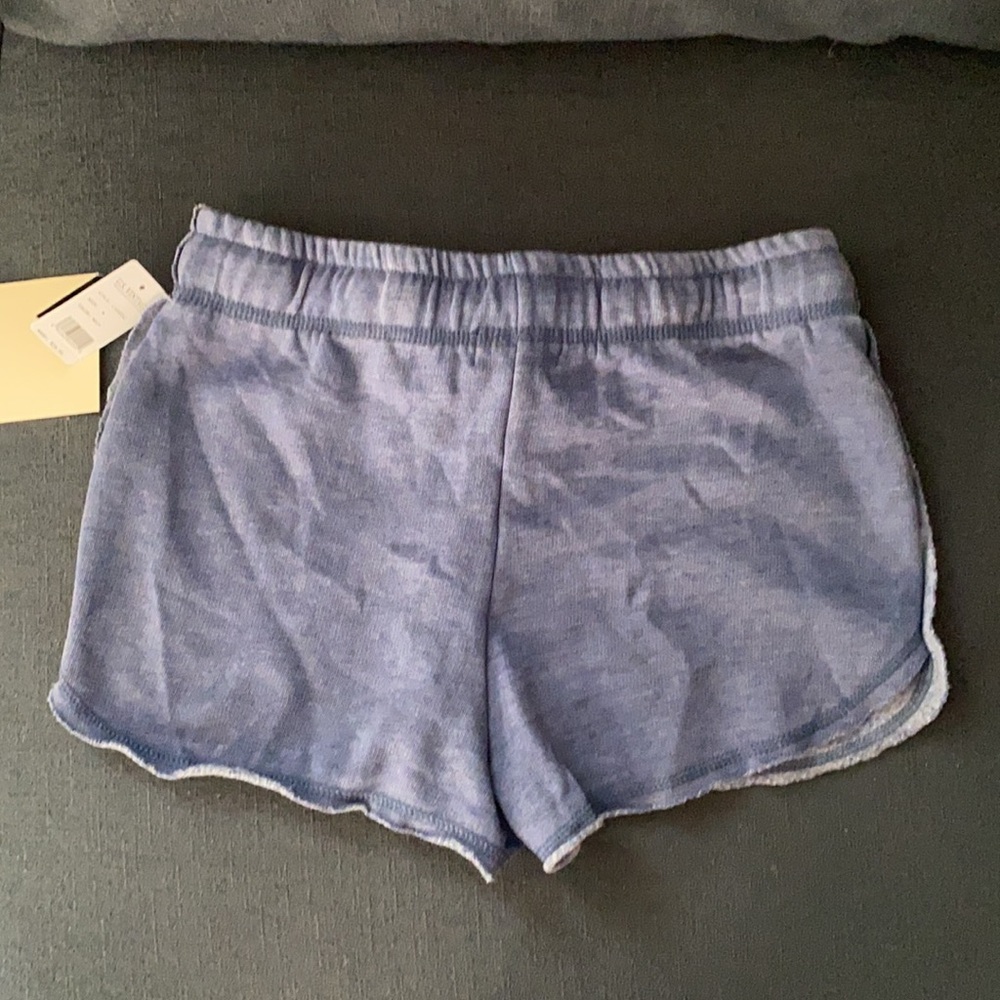 Shorts - Picture 2 of 4